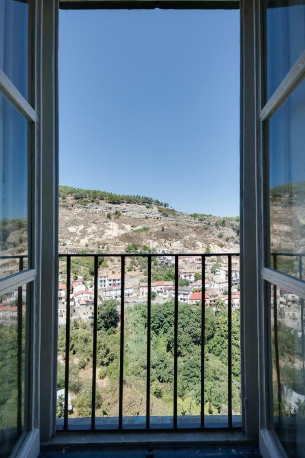 Castello Di Caccuri Suites Exterior photo